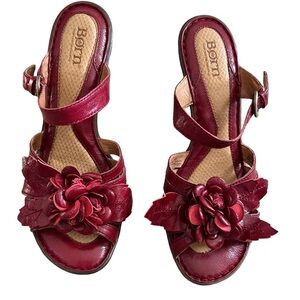 Born Women's Red/Pink Floral Sandals